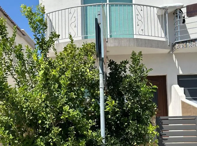 Nanas Vacation House